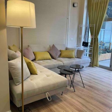 Lovely Apartment In Pogradec City With A Lake View Eksteriør billede