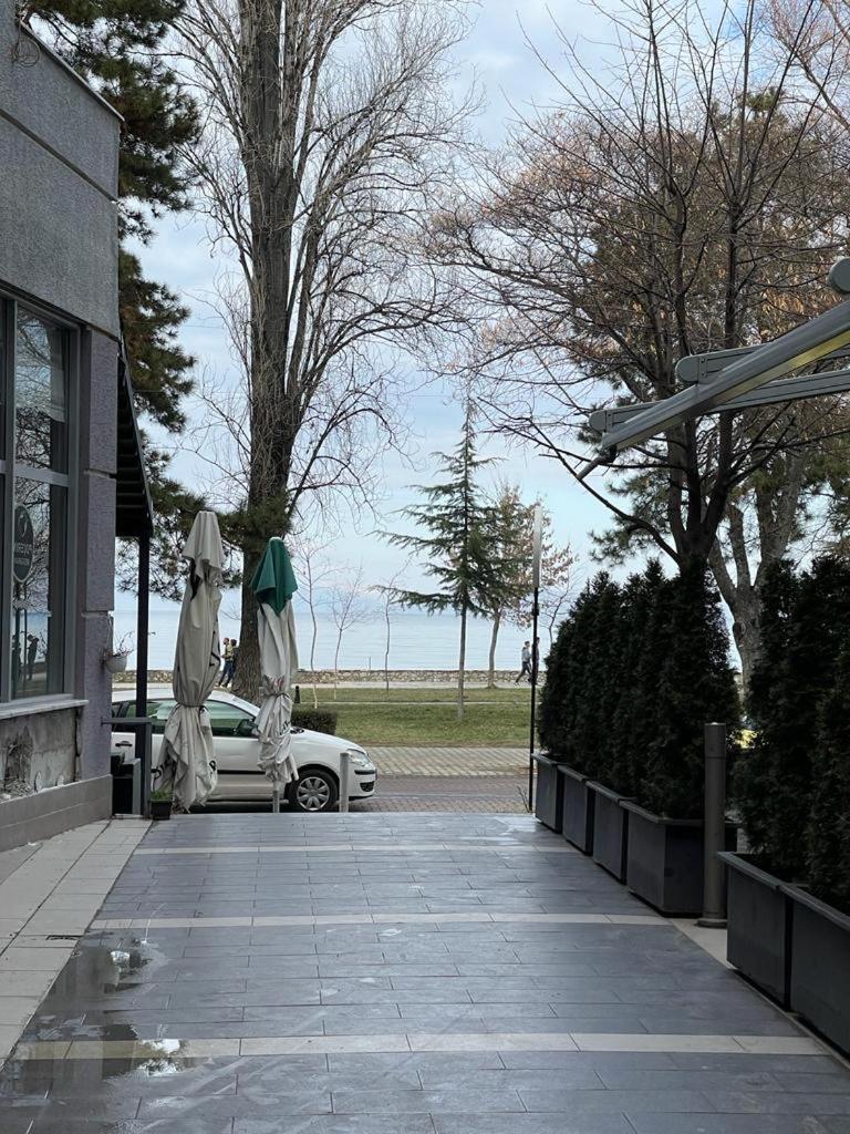 Lovely Apartment In Pogradec City With A Lake View Eksteriør billede